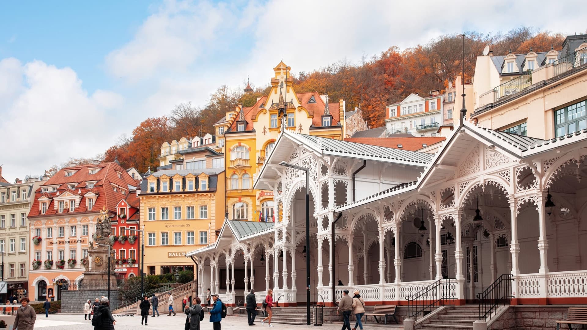 Karlovy Vary Day Trip from Prague: The Complete Local Guide