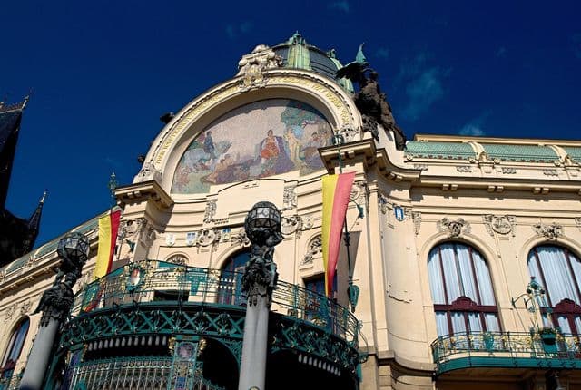 garryn municipal house 5072928 1920