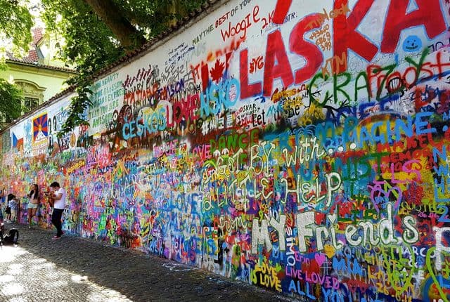 jusa2000 john lennon wall 2194390 1920 2