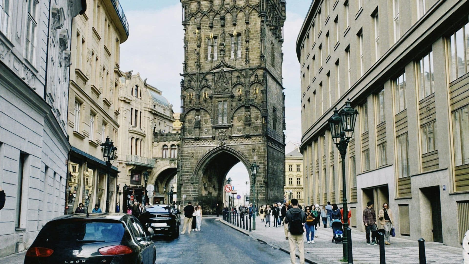 Prague Escape Rooms — The Best Ones for Every Group Size