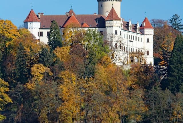 veverkolog castle 4179184