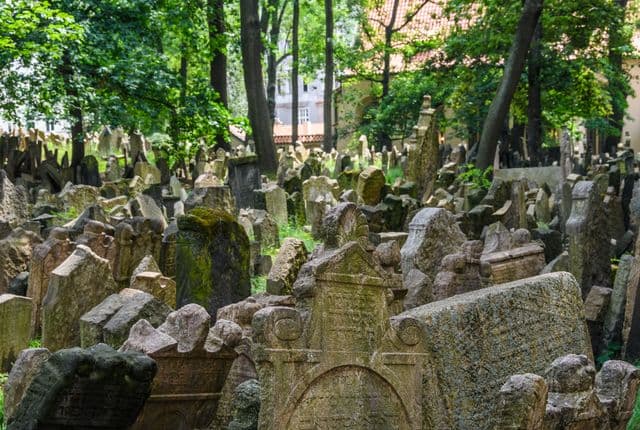 private-guide-jewish-quarter-walk-prague