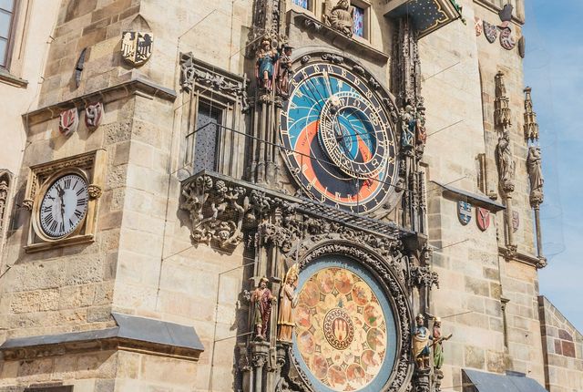 charles-bridge-prague-baroque-statues-private-tour-9