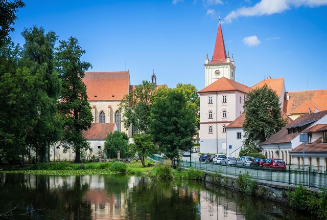 blatna-castle-bridge-across-the-water-moat