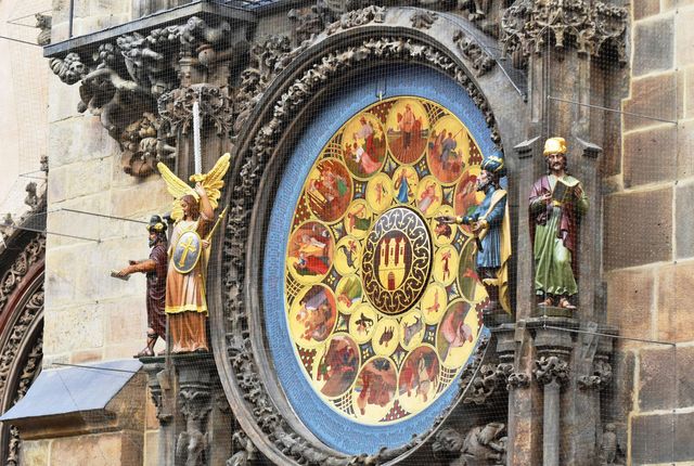 all-prague-in-one-day-astronomical-clock-orloj-guide